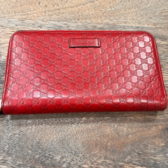 Gucci GG Microguccissima Red Leather Zip Around Long Wallet - Picture 1 of 15
